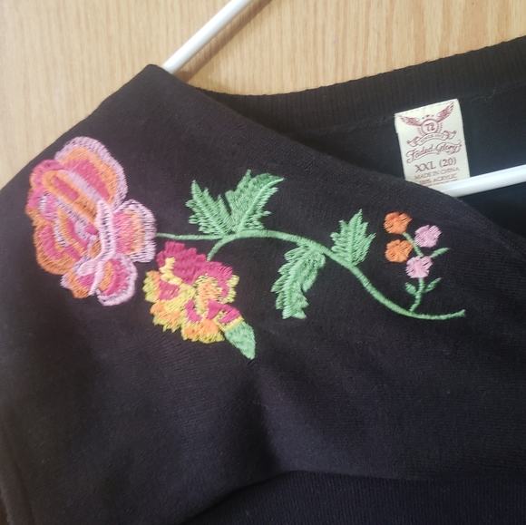 Sweater - Picture 2 of 2